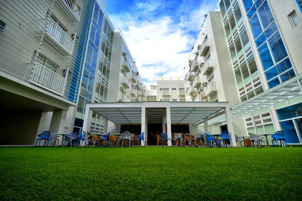 Azalea Hotels & Residences Boracay Balabag  Екстериор снимка